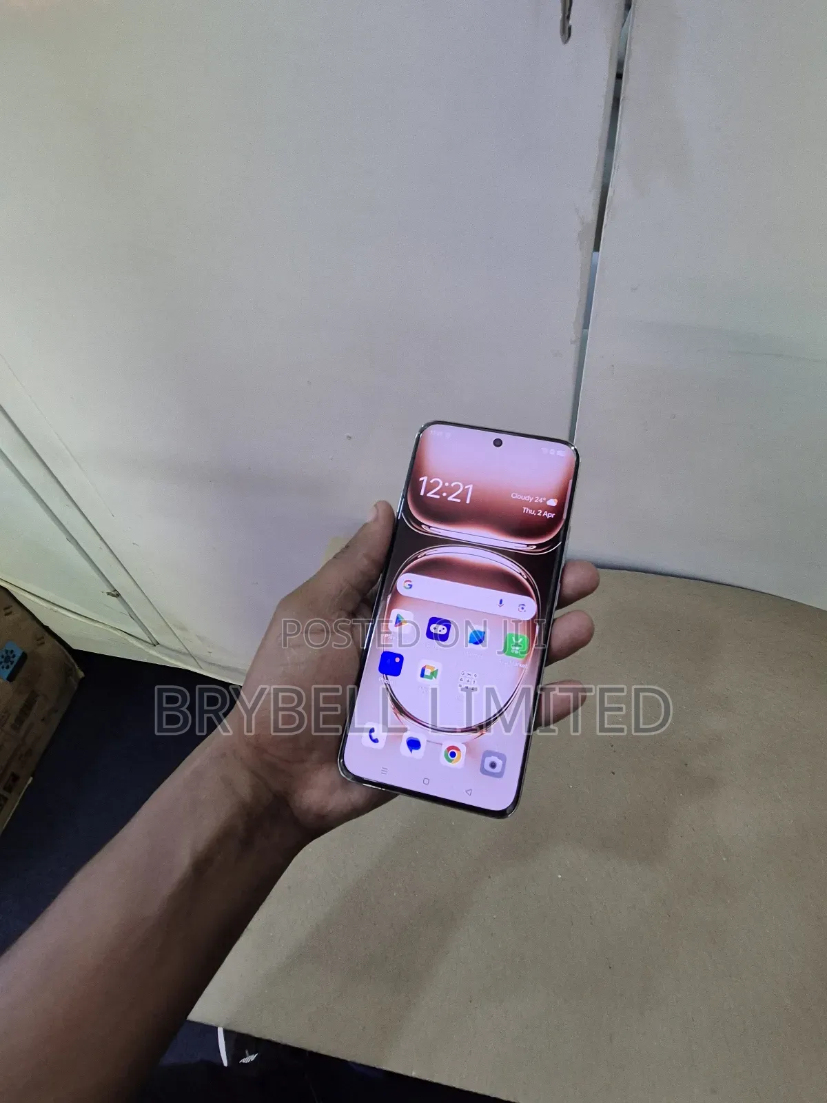 Oppo Reno12 Pro 512 GB Purple