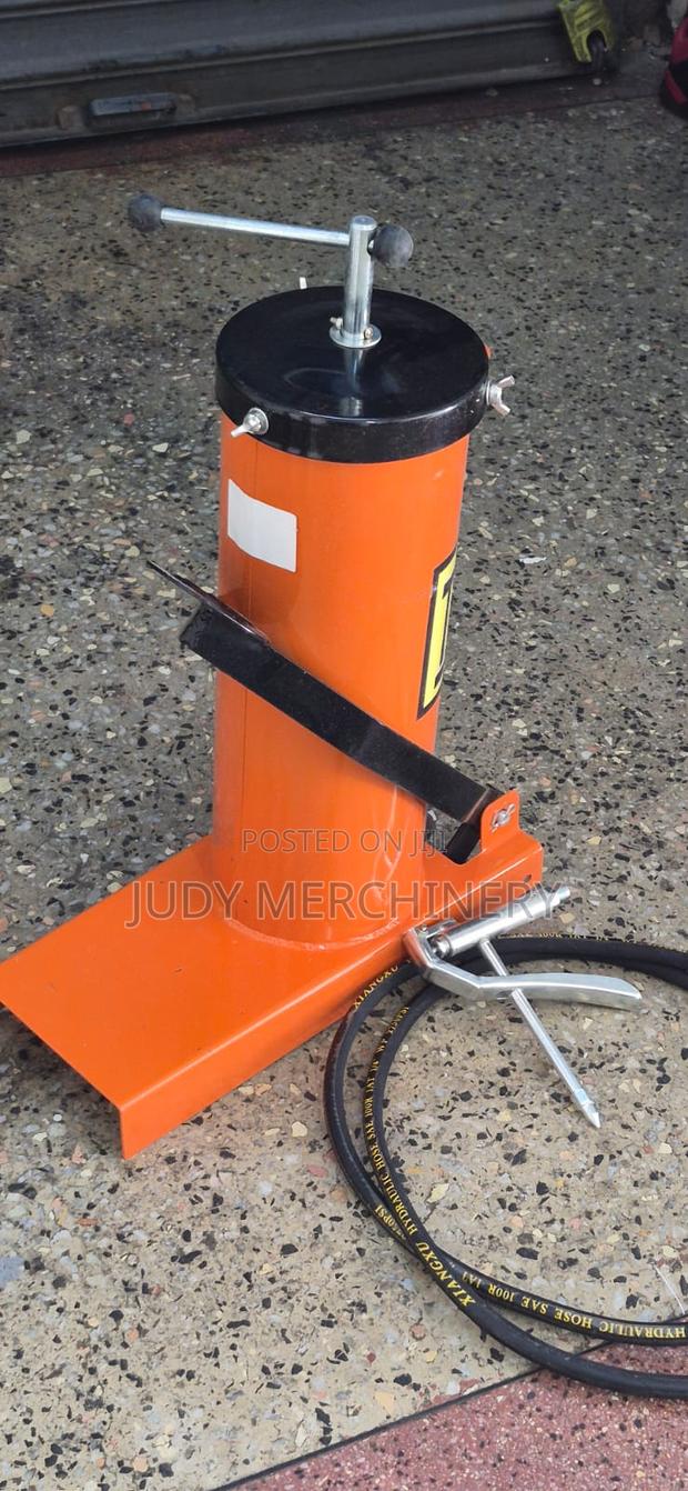 Grease Bucket With Foot Press- Original