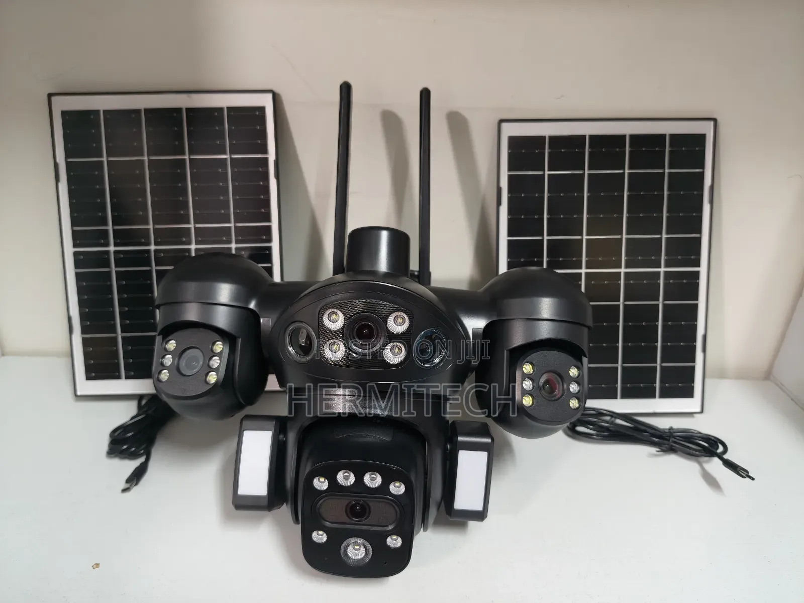 Premium Durable Quad Lens 4g Solar Powered CCTV Camera