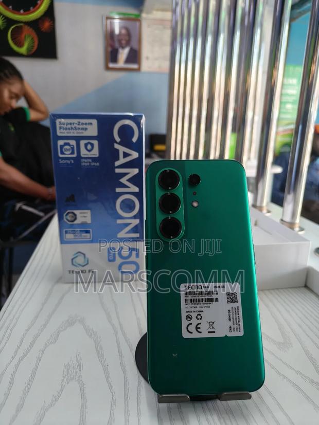 New Tecno Camon 50 Pro 256 GB Green - main view