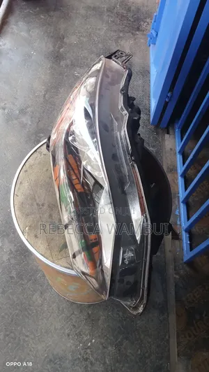 Honda Vezel Headlight