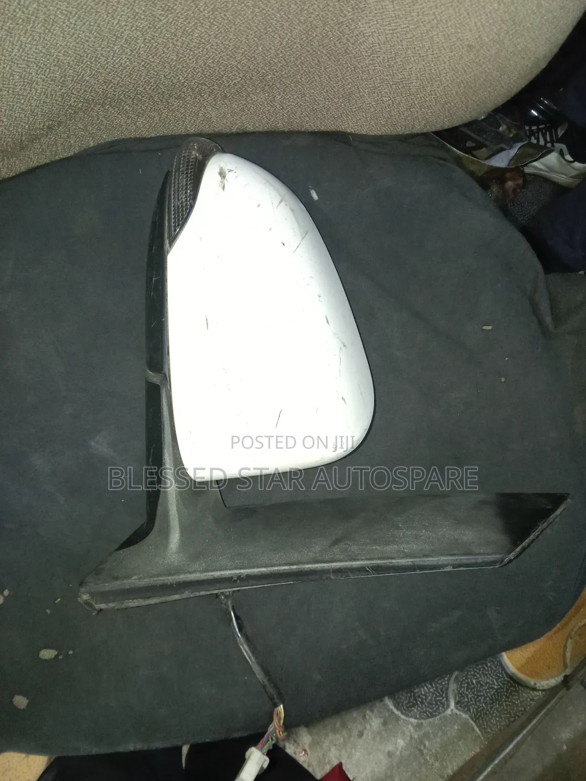 Toyota Isis New Side Mirror 2016