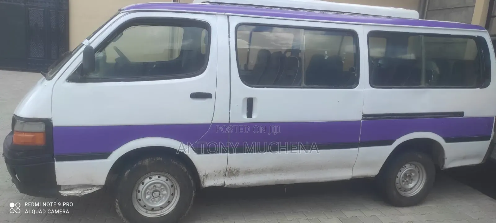 Toyota HiAce 2005 White