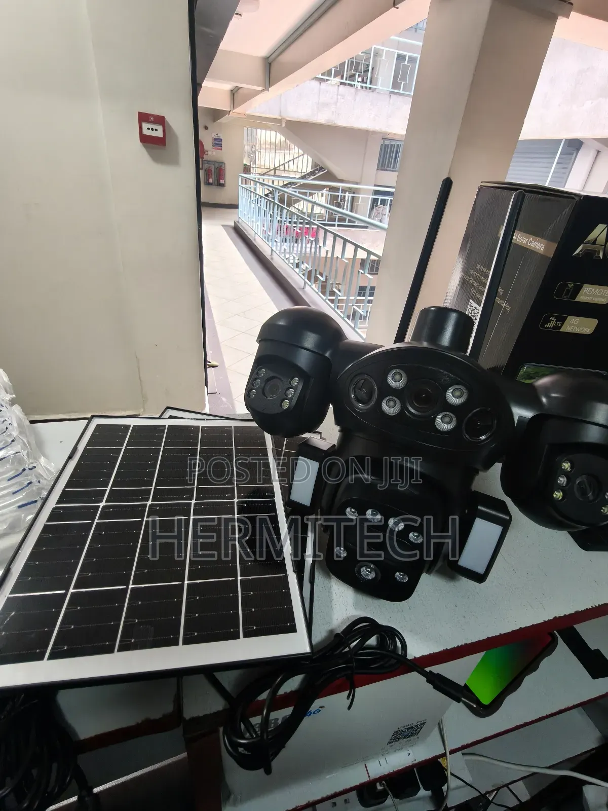 Quad Lens 4g Solar Powered CCTV Resolution Videos Built in Battery
