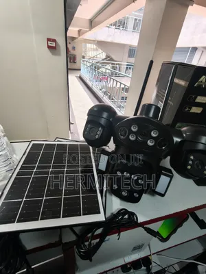 Quad Lens 4g Solar Powered CCTV Resolution Videos Built in Battery