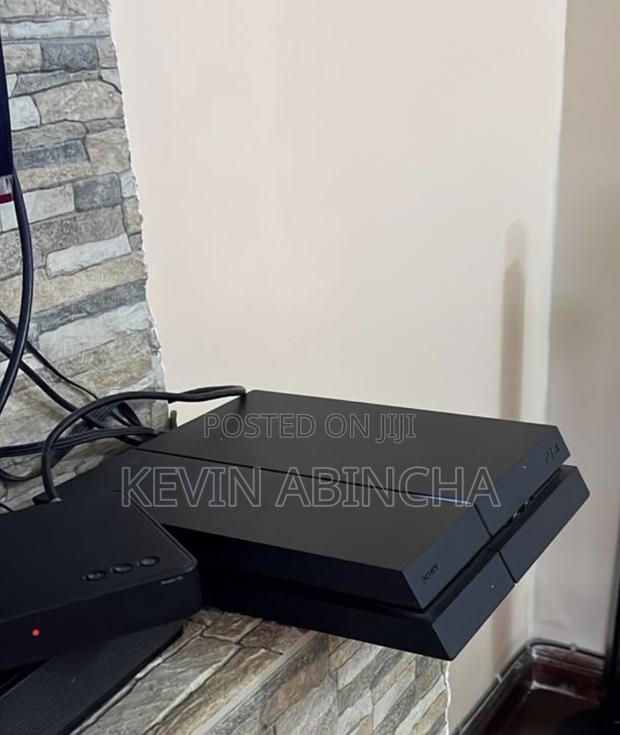 Playstation 4 Standard - thumbnail 3