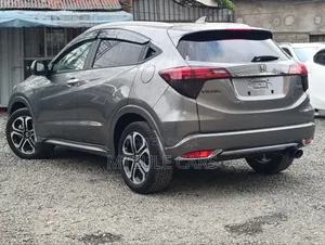 Honda Vezel 2020 Gold