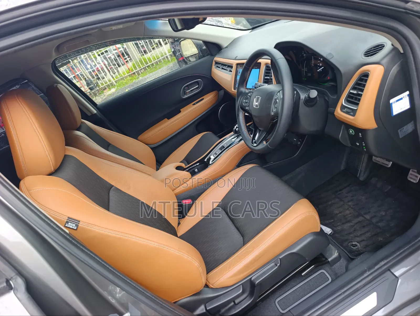 Honda Vezel 2020 Gold