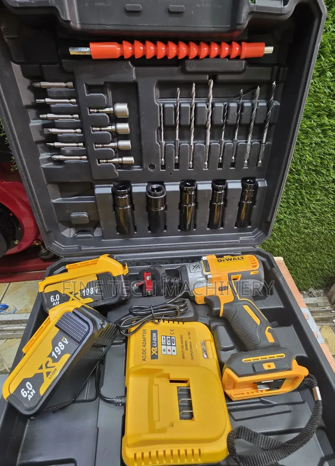 Dewalt Cordless Electric Drill Set