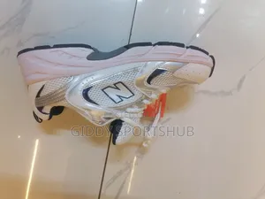 New Balance S30