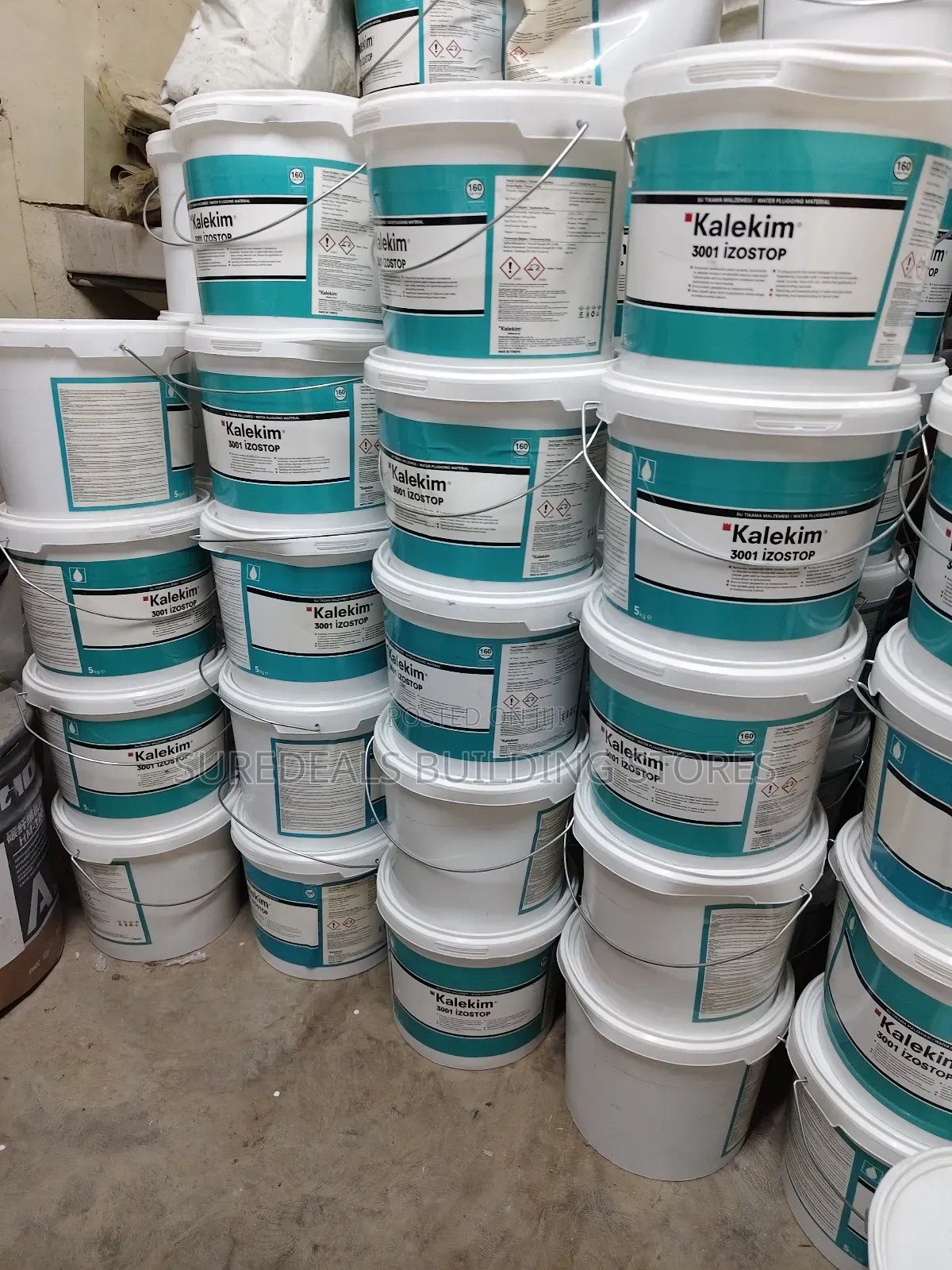 Kalekim 3001 İZostop, a Rapid-Setting Water Plugging Mortar.