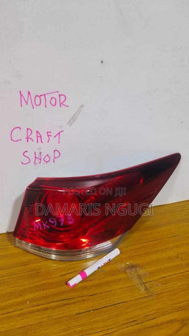 Crown Athlete Taillights 2012-2013