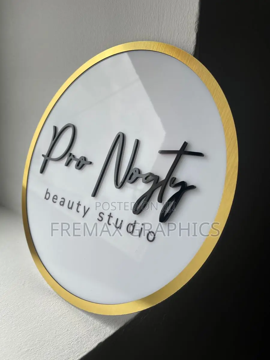 Professional Acrylic Sign Boards With Modern Finish