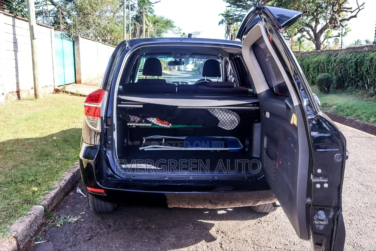 Toyota Vanguard 2011 Black
