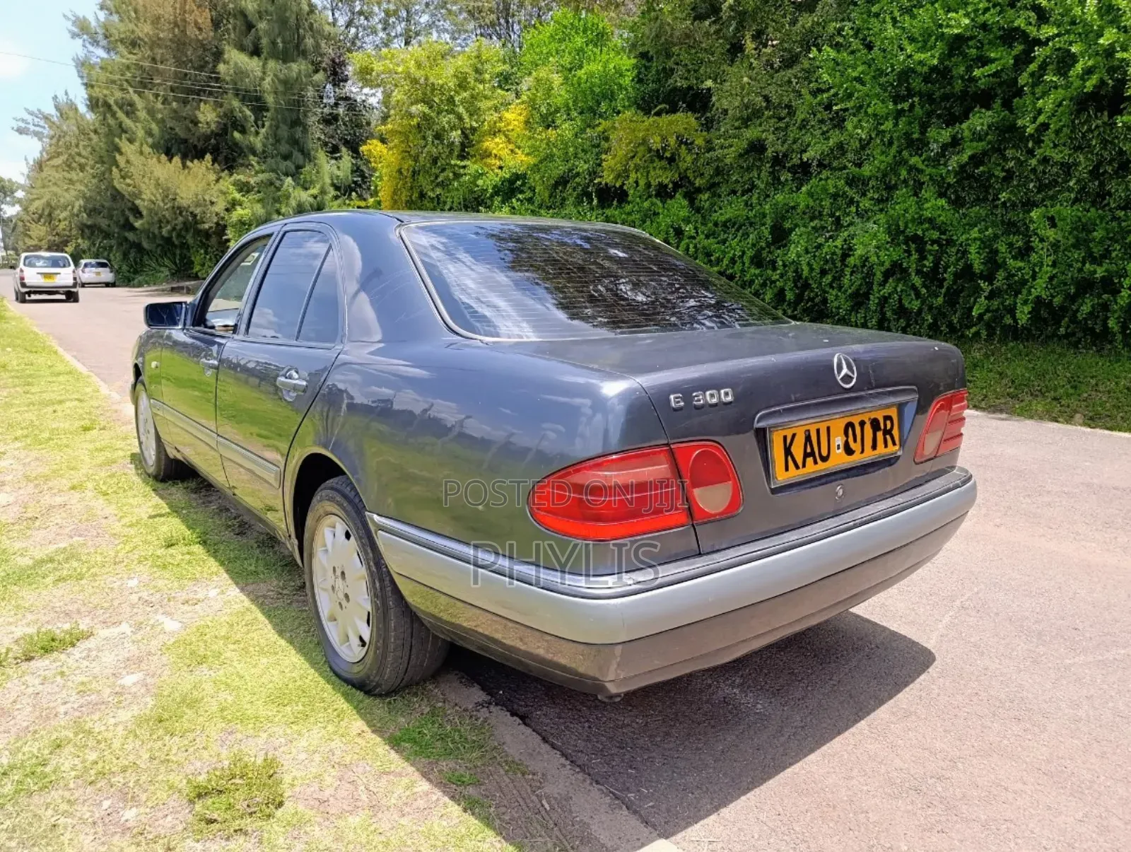 Mercedes-Benz E200 1998 Blue