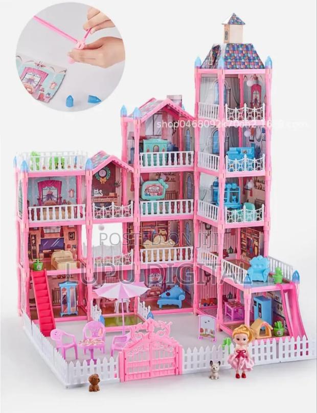379 Pieces Villa Role Play Set