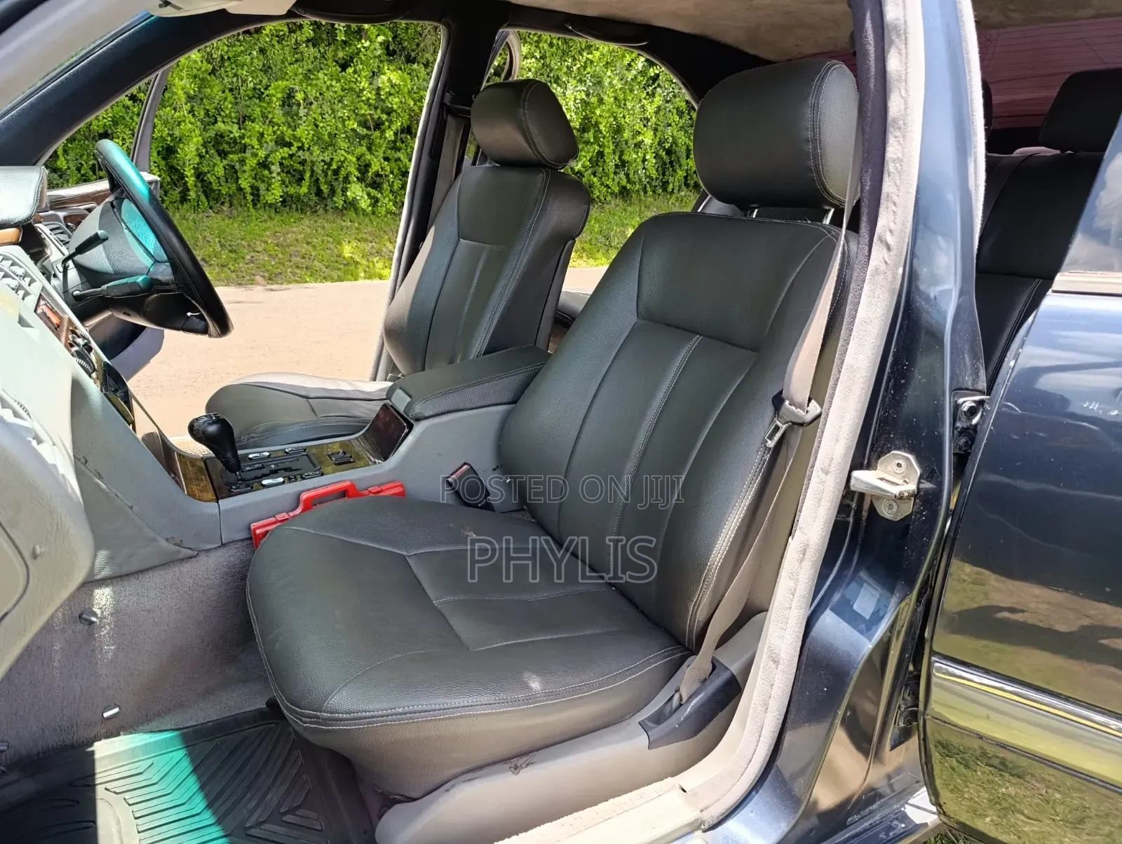 Mercedes-Benz E200 1998 Blue