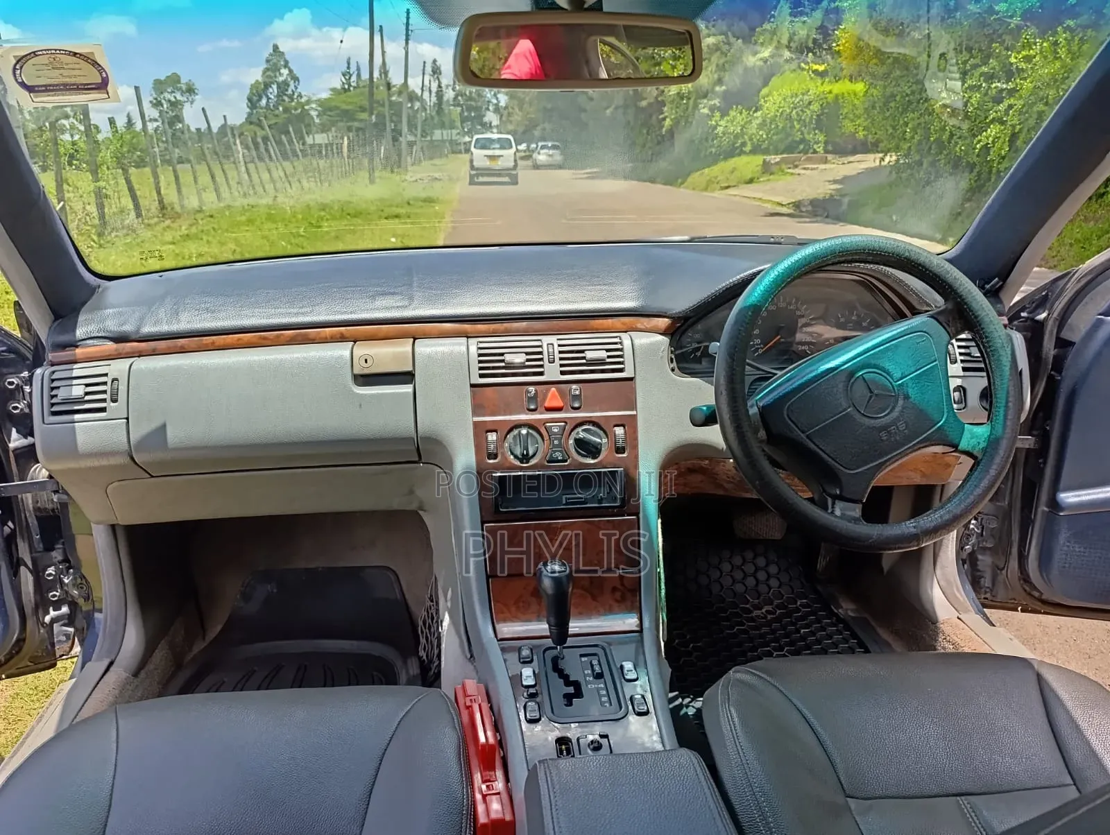 Mercedes-Benz E200 1998 Blue
