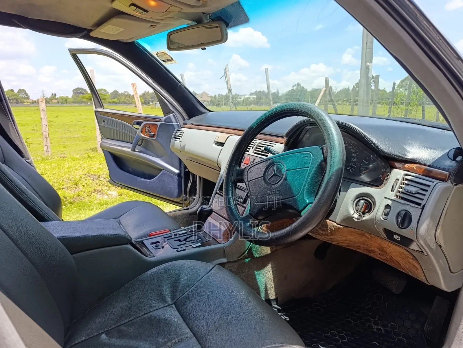 Mercedes-Benz E200 1998 Blue