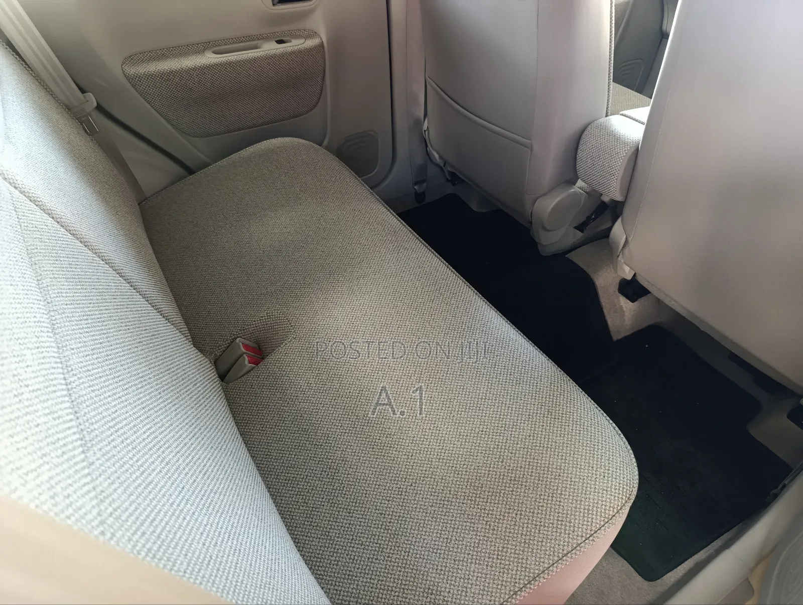 Suzuki Alto 2018 Yellow