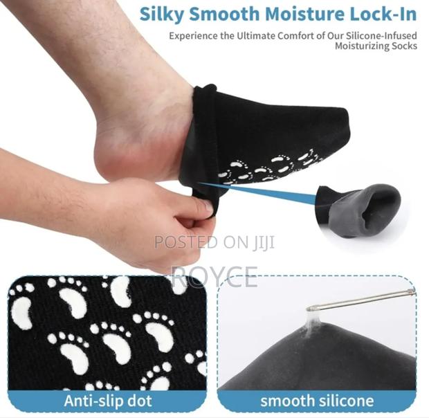 Moisturizing Gel Socks - thumbnail 3
