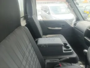 Manual Mazda Bongo With Leaf Springs