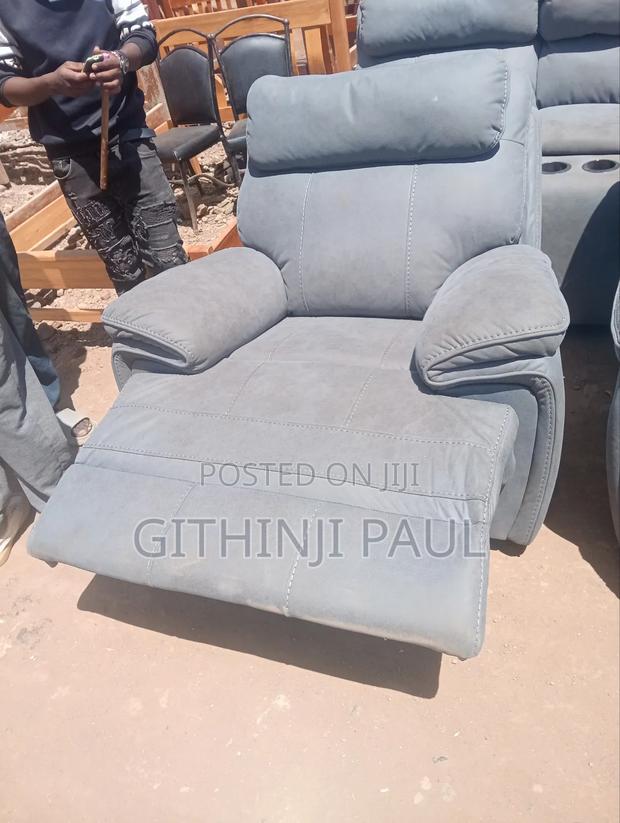 Selling Recliner 7 Seater Sofa Set - thumbnail 5