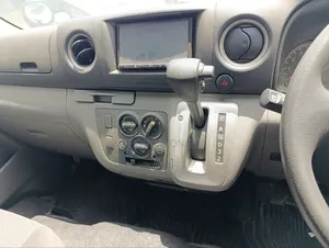 Nissan Caravan (Urvan) 2019 White