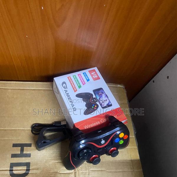: V8 Wireless Gamepad Controller With Strong Grip Design