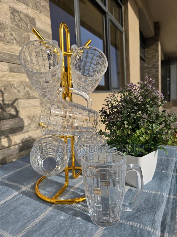 Royal Vintage Coffee Glass*
Material: Glass
Capacity: 320ml
Sen
