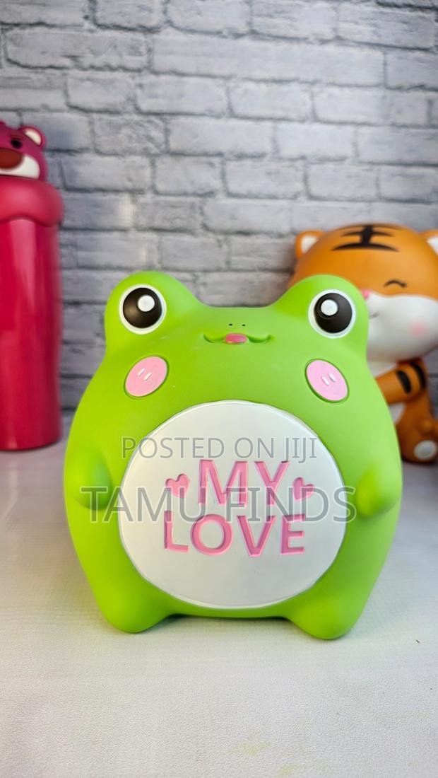Large Piggy Banks - thumbnail 2