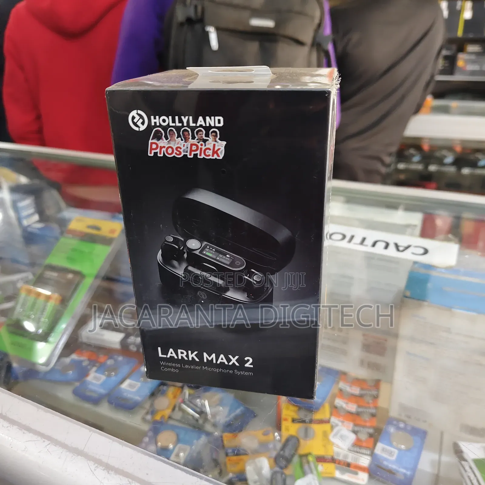 Hollyland Lark Max 2 Combo 4-Person Wireless Microphone System.