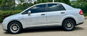 Nissan Tiida 2012 Silver