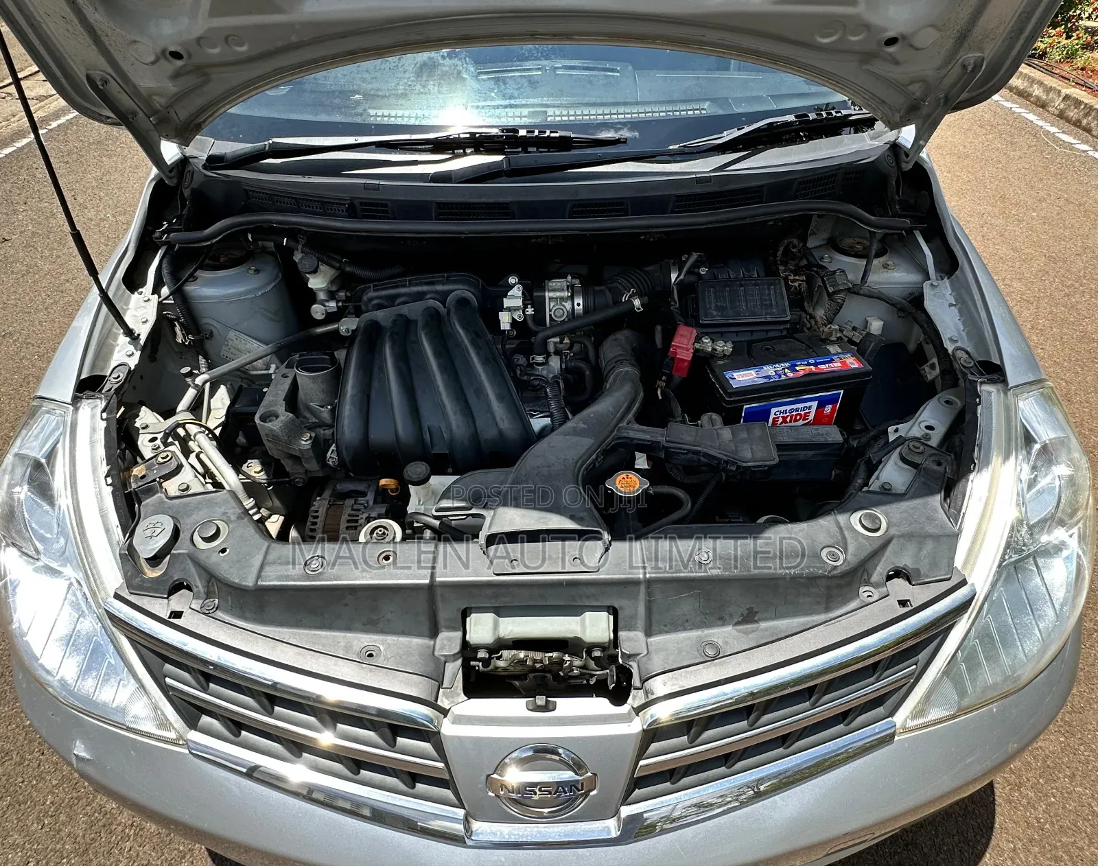Nissan Tiida 2012 Silver