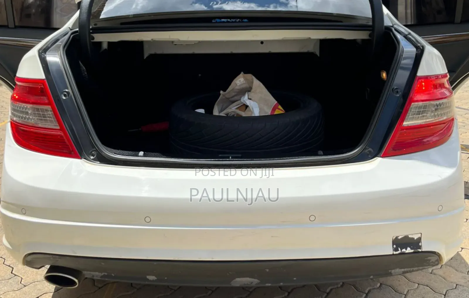 Mercedes-Benz C200 2009 White