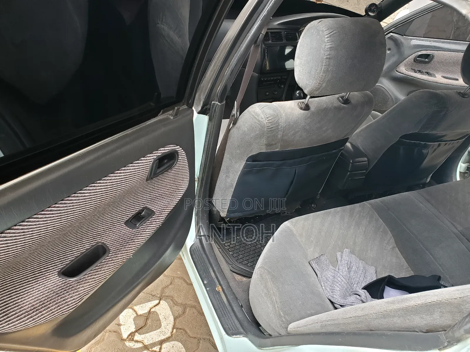Toyota Corolla Sedan 1995 White