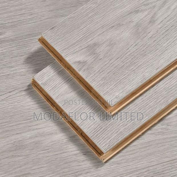 Stylish Laminate Flooring for Homes, Offices and Indoor Spaces Use