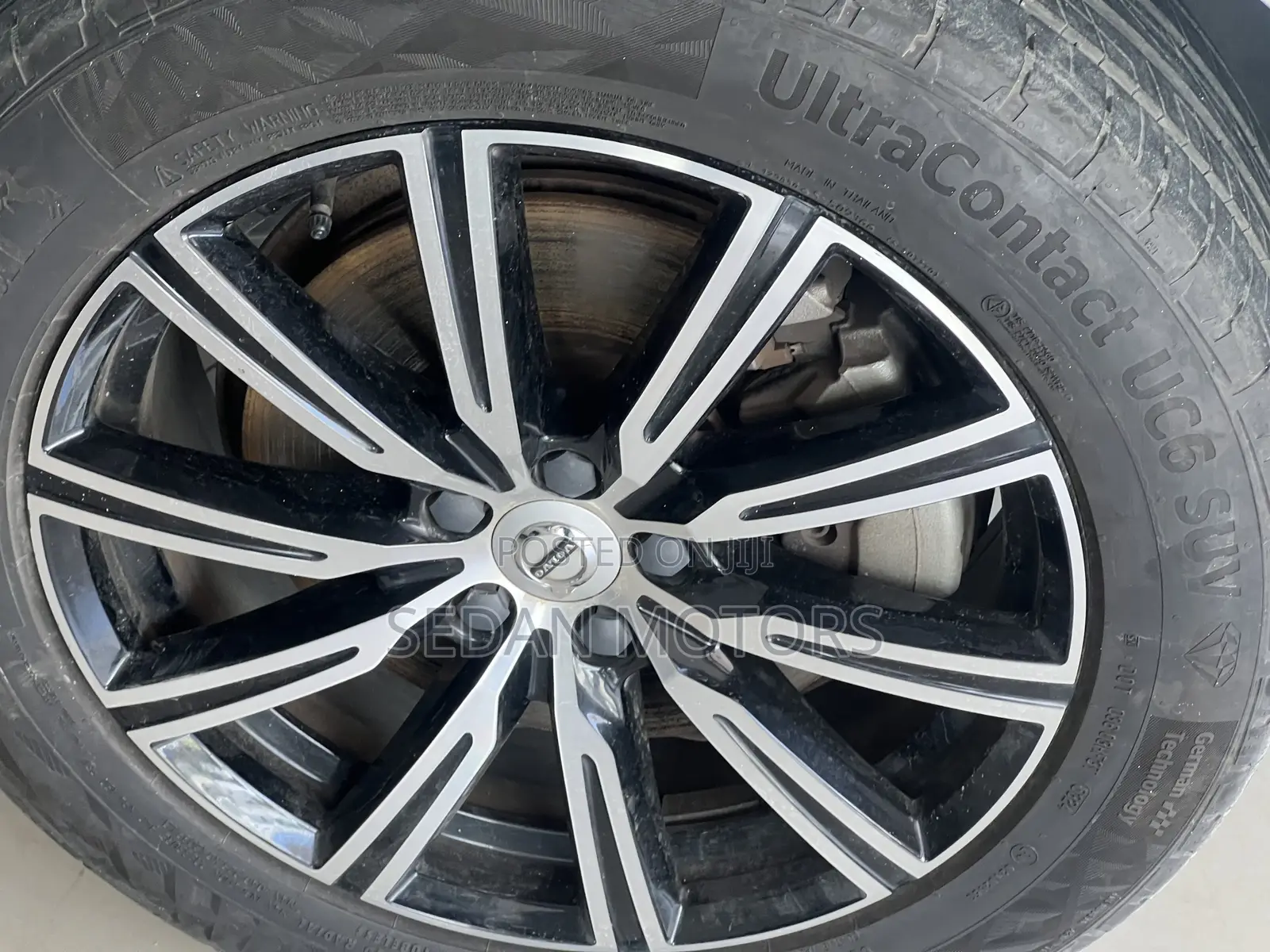 Volvo XC60 2019 White