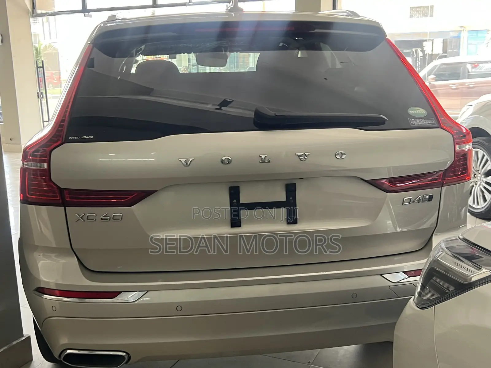 Volvo XC60 2019 White