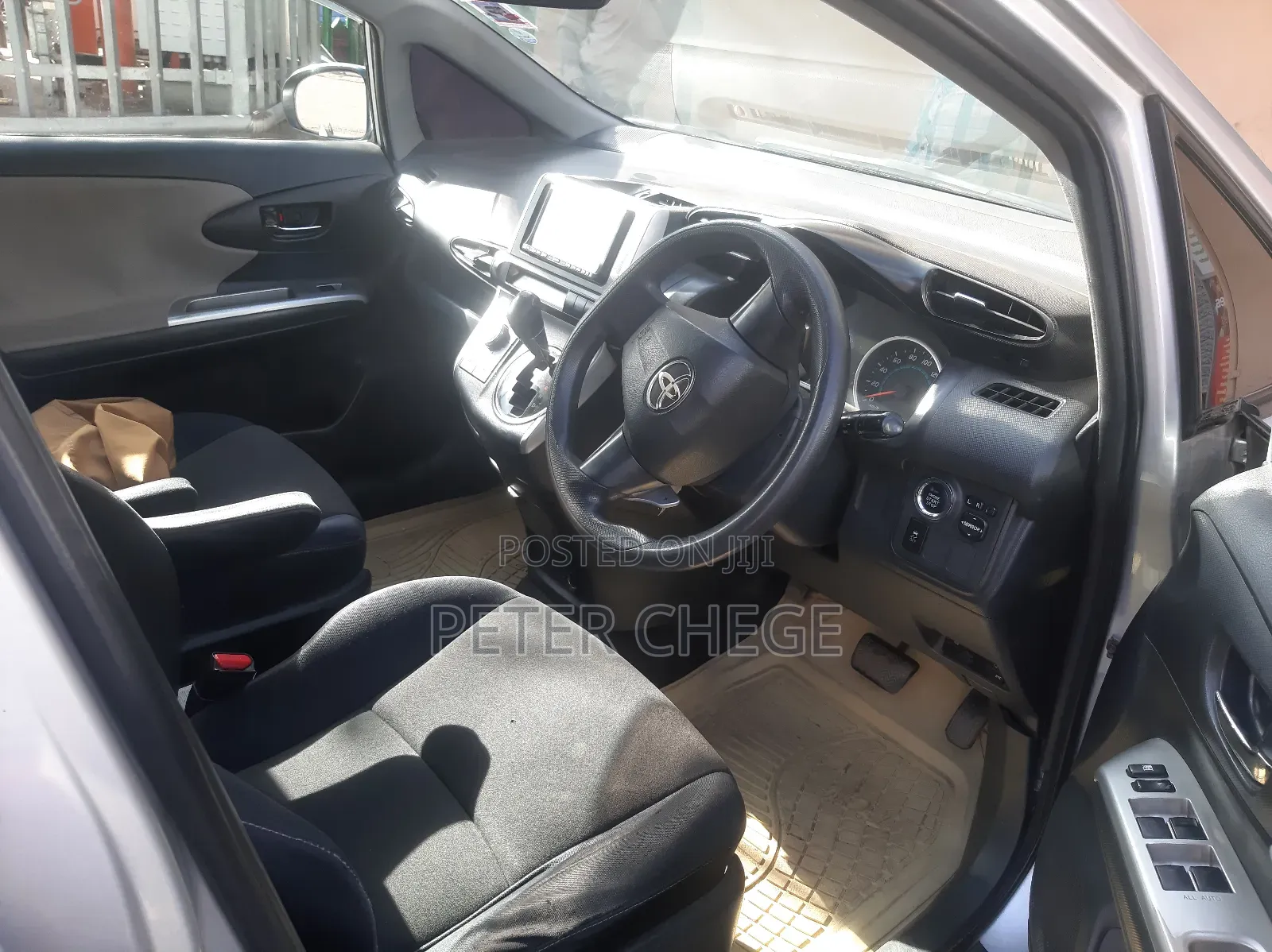 Toyota Wish 2010 Silver