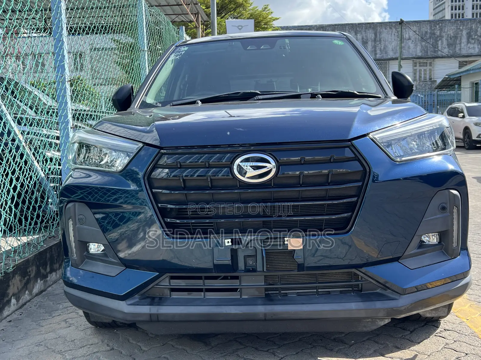 Daihatsu Rocky 2019 Blue