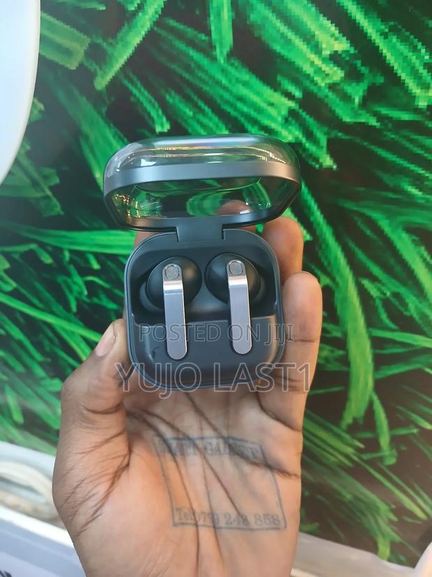 Samsung Galaxy Buds 4 Pro - main view