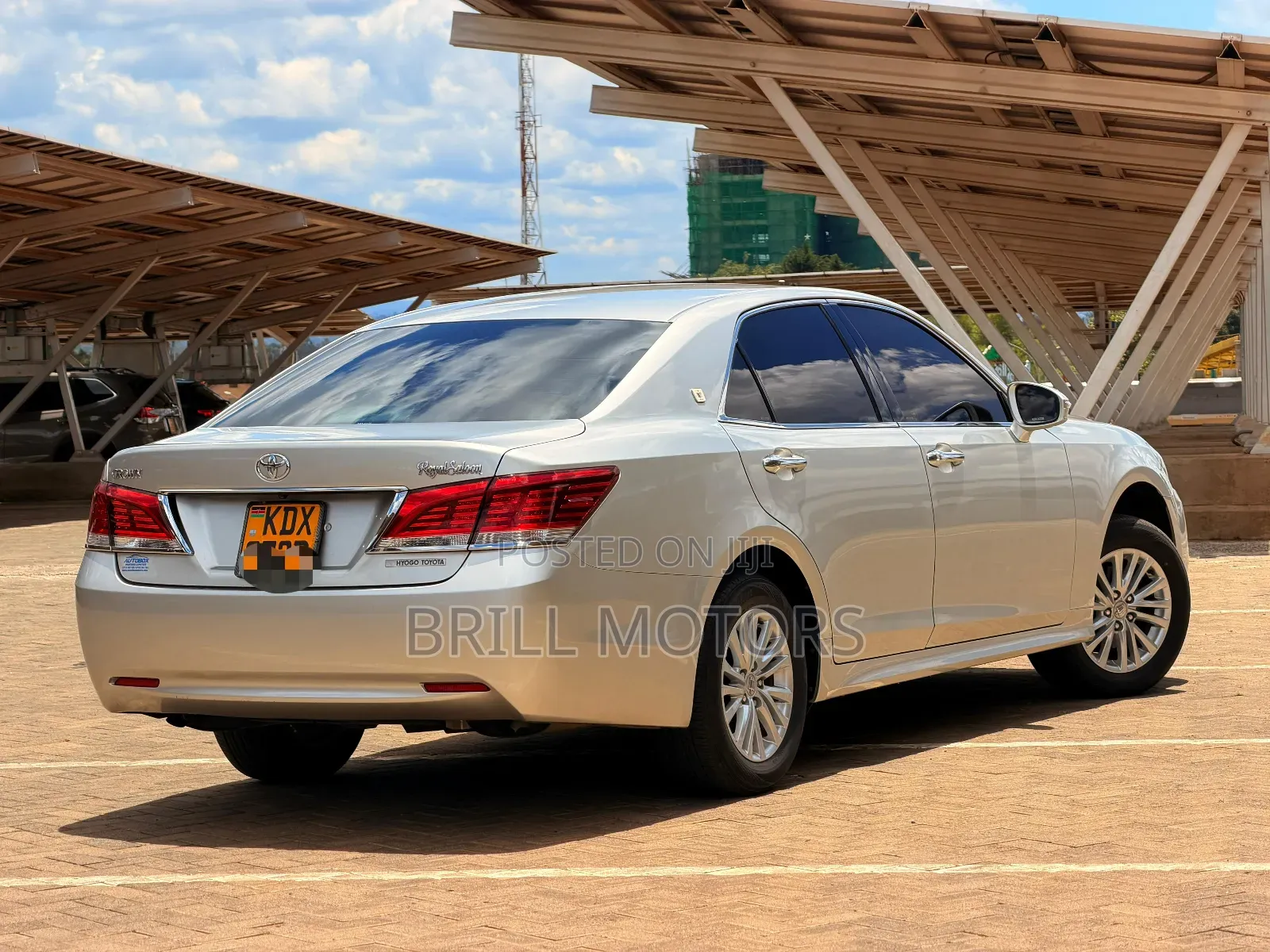 Toyota Crown 2017 Silver