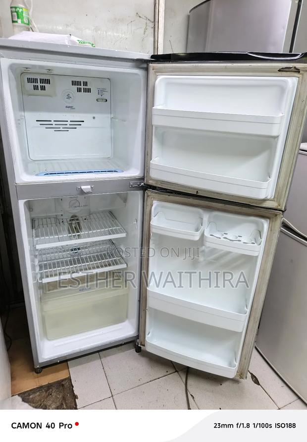 Lg Black and Silver Fridge 250 Litres - thumbnail 2