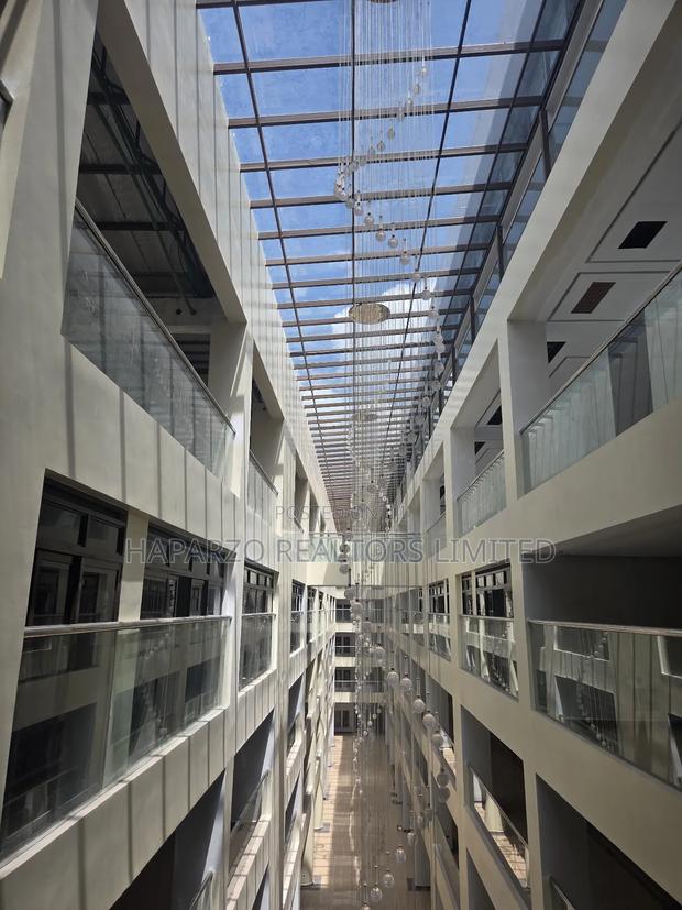 Supermarket Space to Let - thumbnail 2