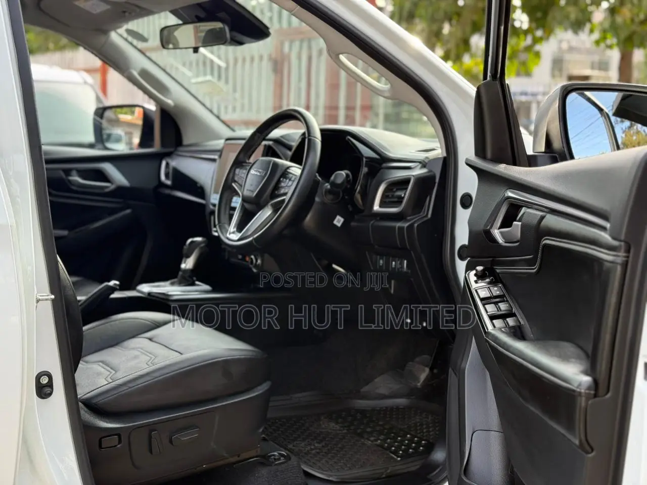 Isuzu D-MAX 2023 White