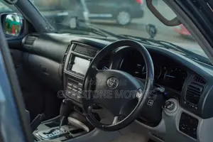Toyota Land Cruiser 100 4.7 Executive 2006 Blue