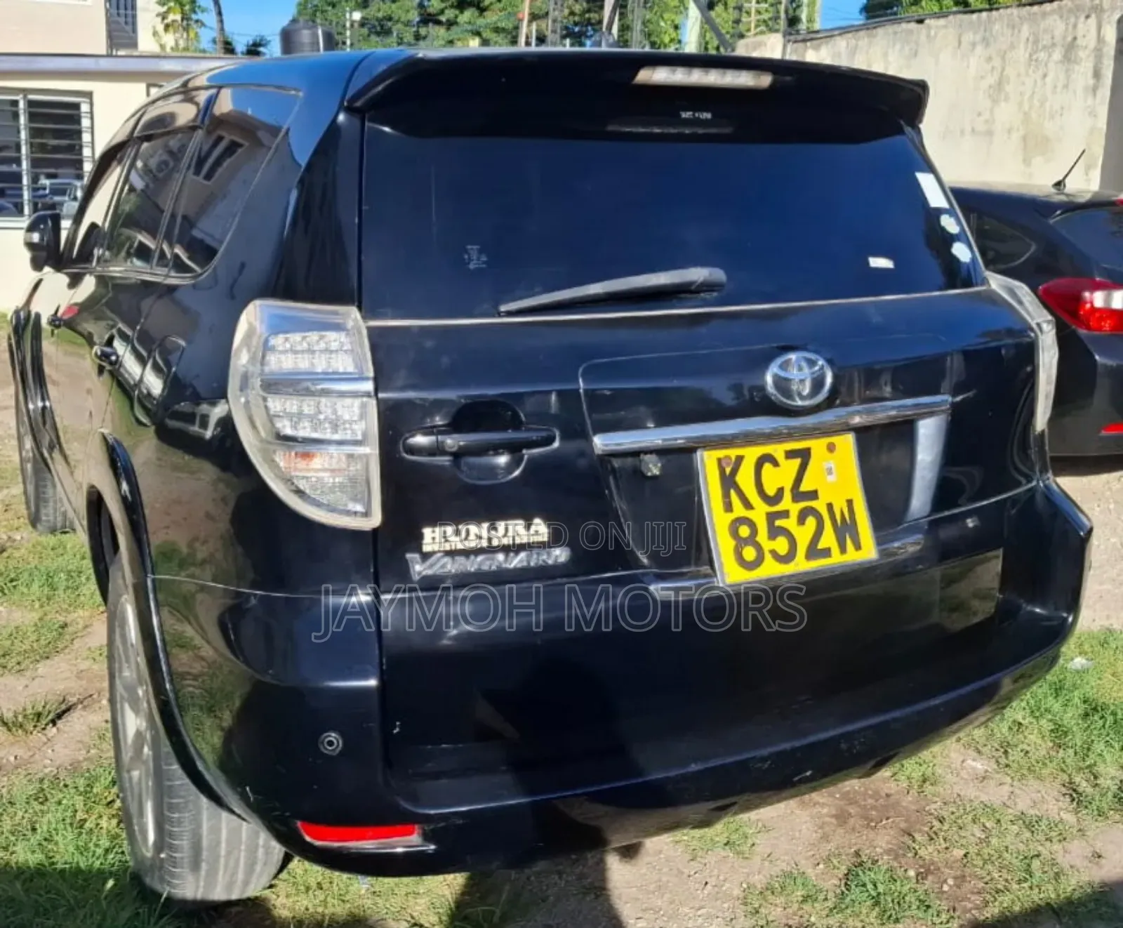 Toyota Vanguard 2013 Black