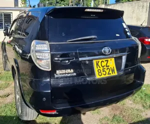 Toyota Vanguard 2013 Black