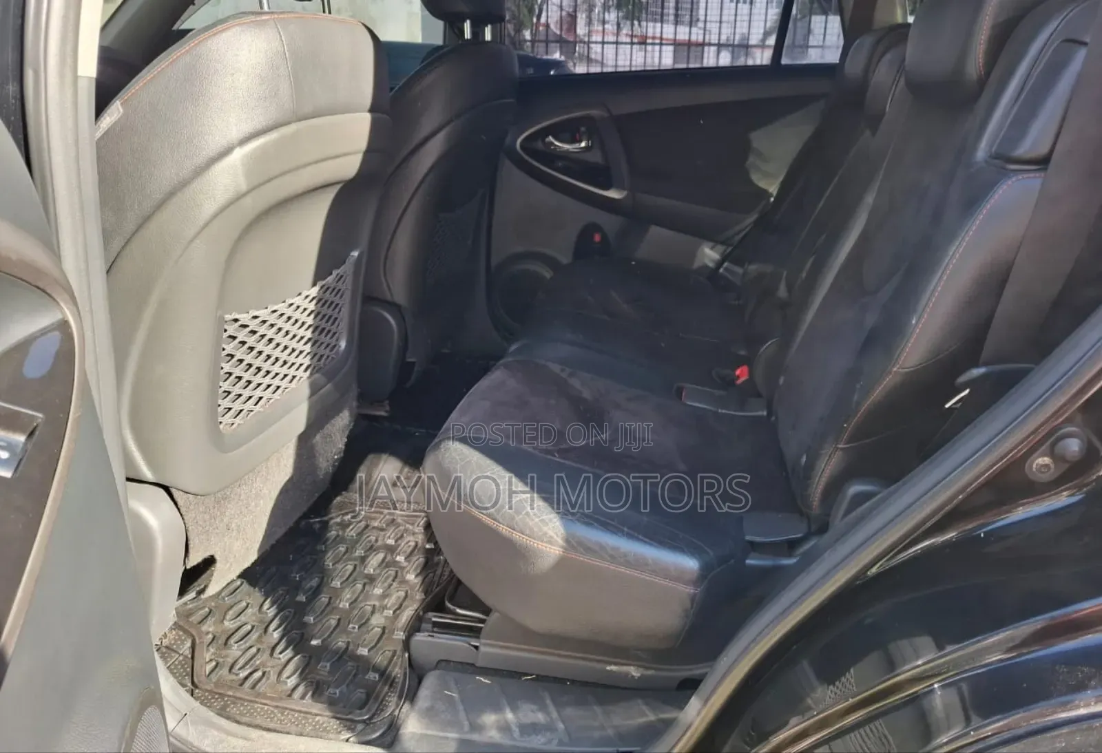 Toyota Vanguard 2013 Black